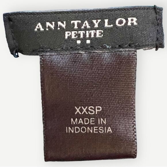 Ann Taylor Petites Strapless Multicolor Abstract Print Flowy Maxi Dress. XXSP. - Picture 9 of 11